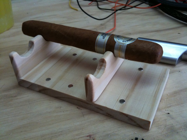 Adjustable Workbench Cigar Holder